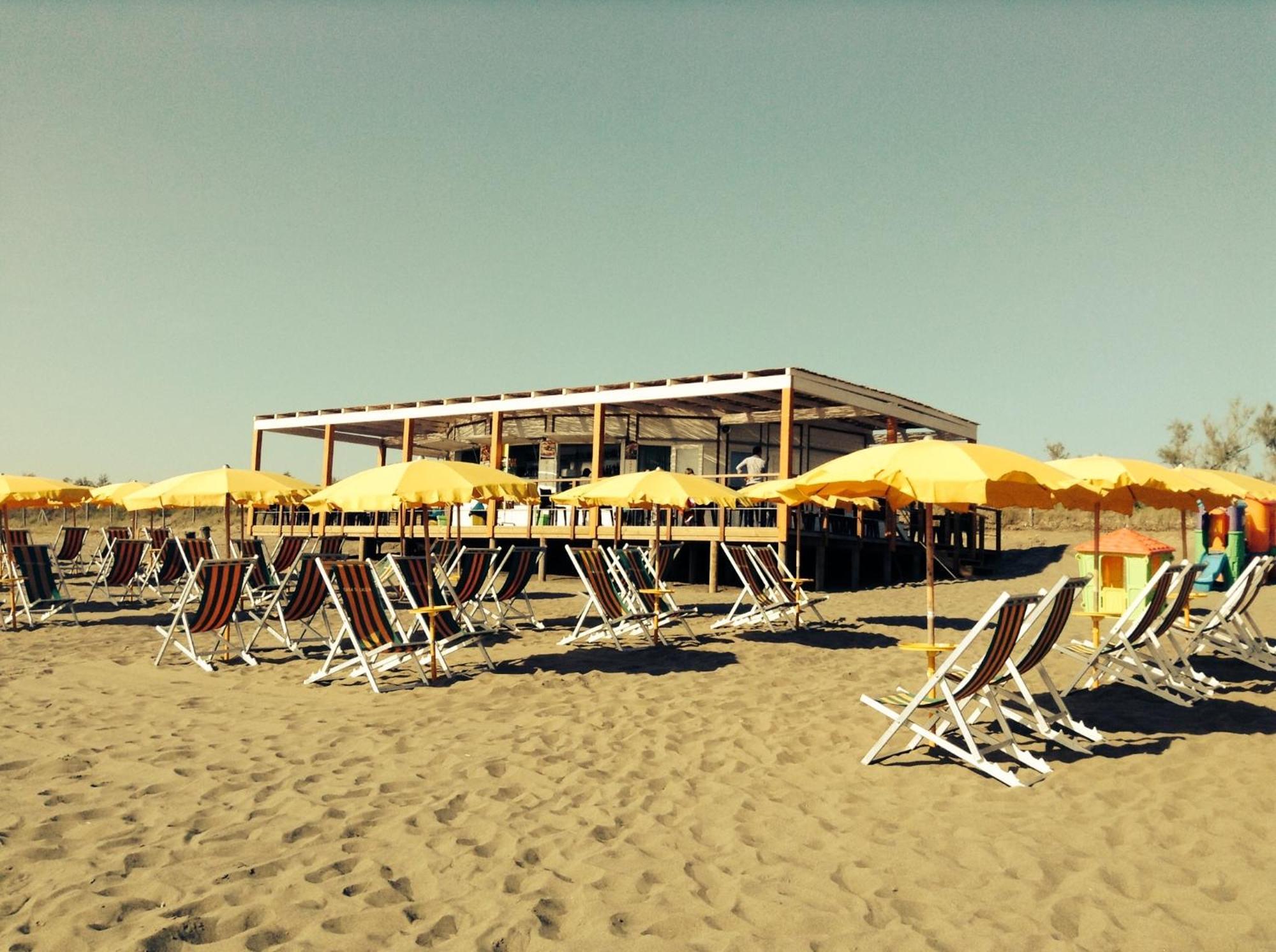 Camping Casa Di Caccia Marina Di Bibbona Eksteriør billede