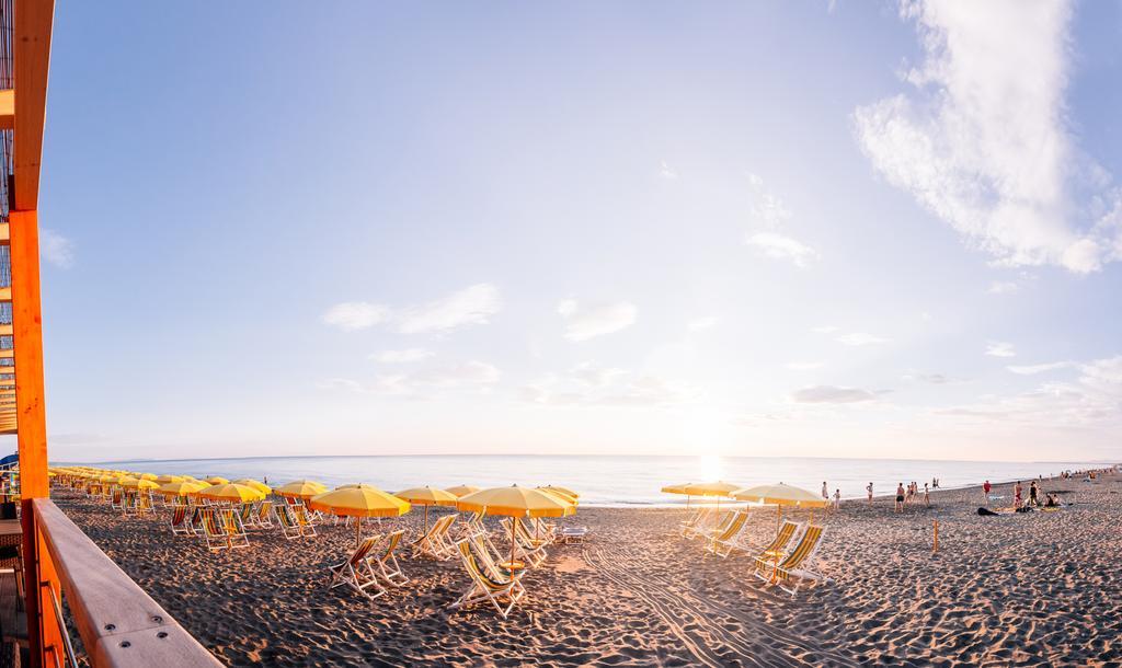 Camping Casa Di Caccia Marina Di Bibbona Eksteriør billede